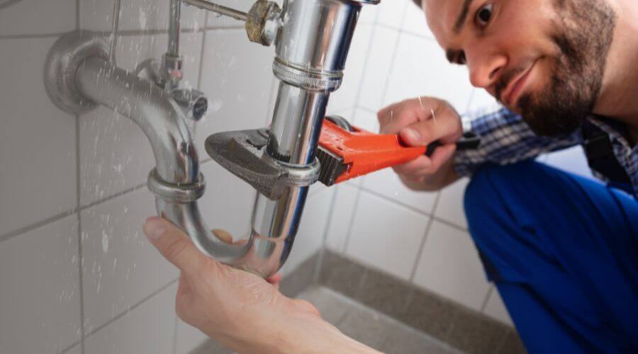 Expert burst pipe repair services in Woodhull, NY